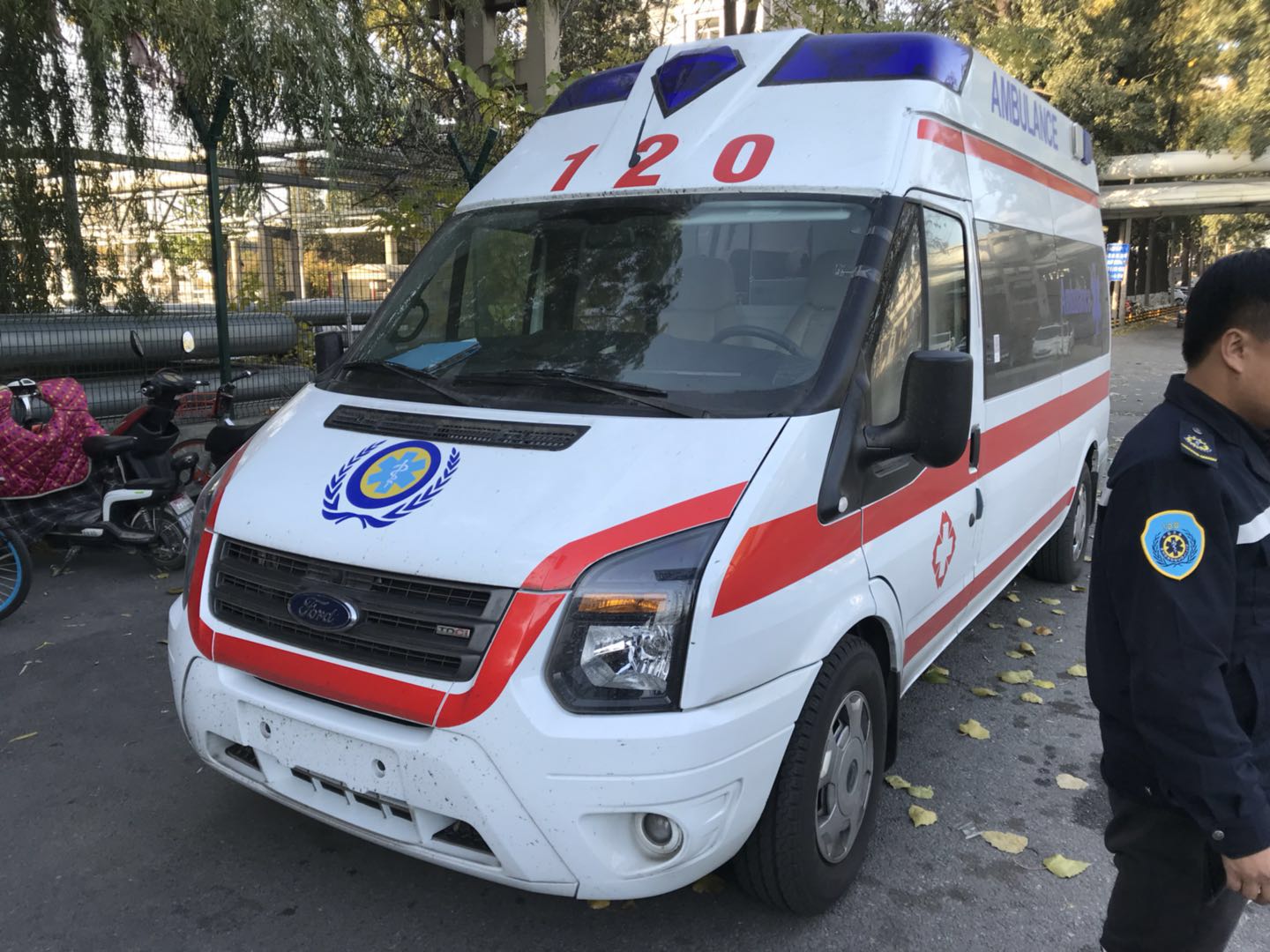 
重庆120救护车长途跨省出租电话|正规机构