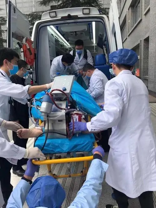 广州120救护车转运病人患者返乡医疗公司