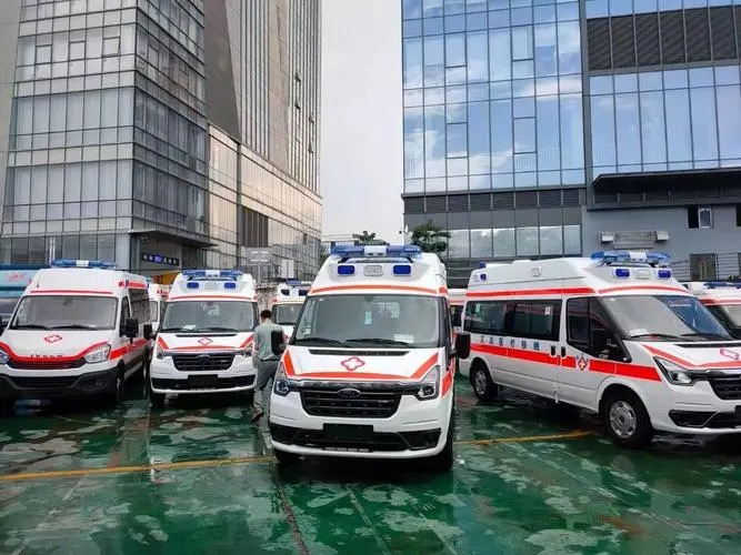 
杭州120救护车润兴医疗服务站为重症患者提供安全转运